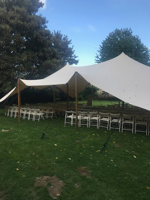 Tente ext&eacute;rieur, La grange des Tripl&eacute;s