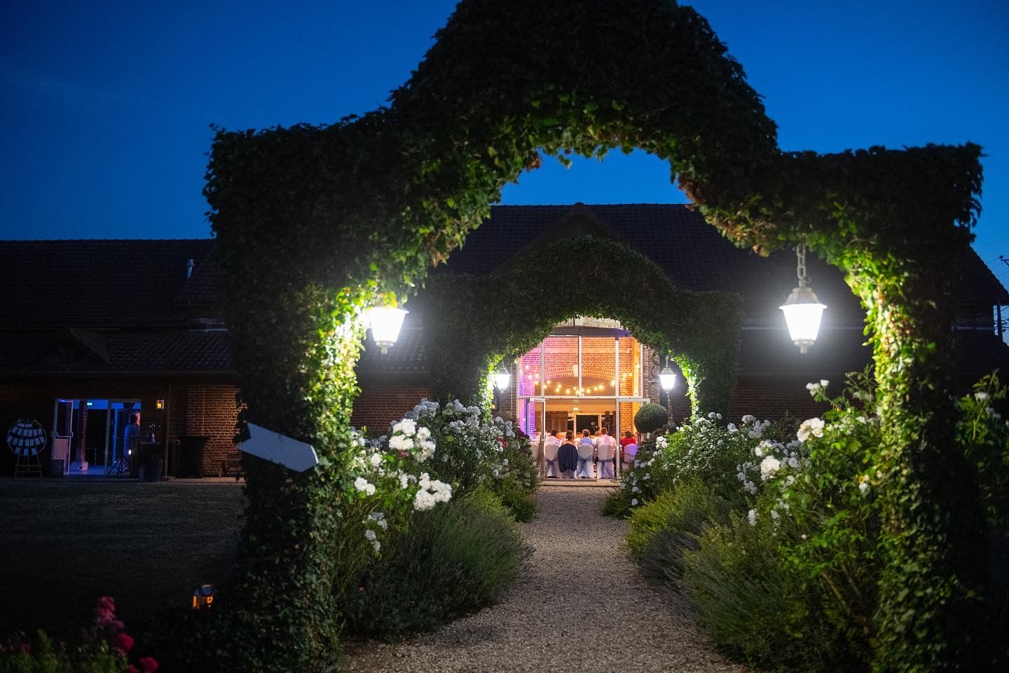 Extérieur en soirée