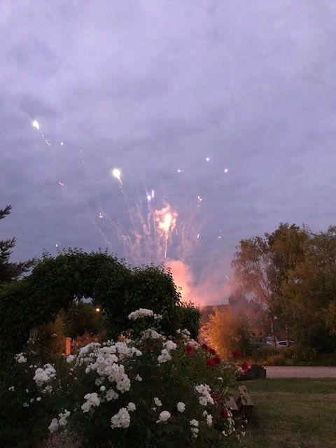 La grange des Triplés extérieur nuit