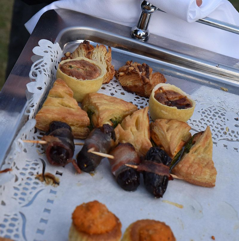 Bouchées chaudes roulé, pissaladière...